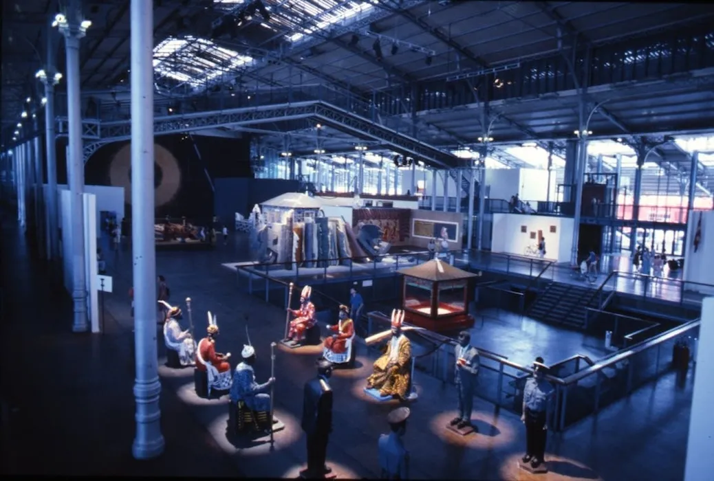 Installation view, Magiciens de la Terre, Grande Halle de La Villette, Paris, 1989