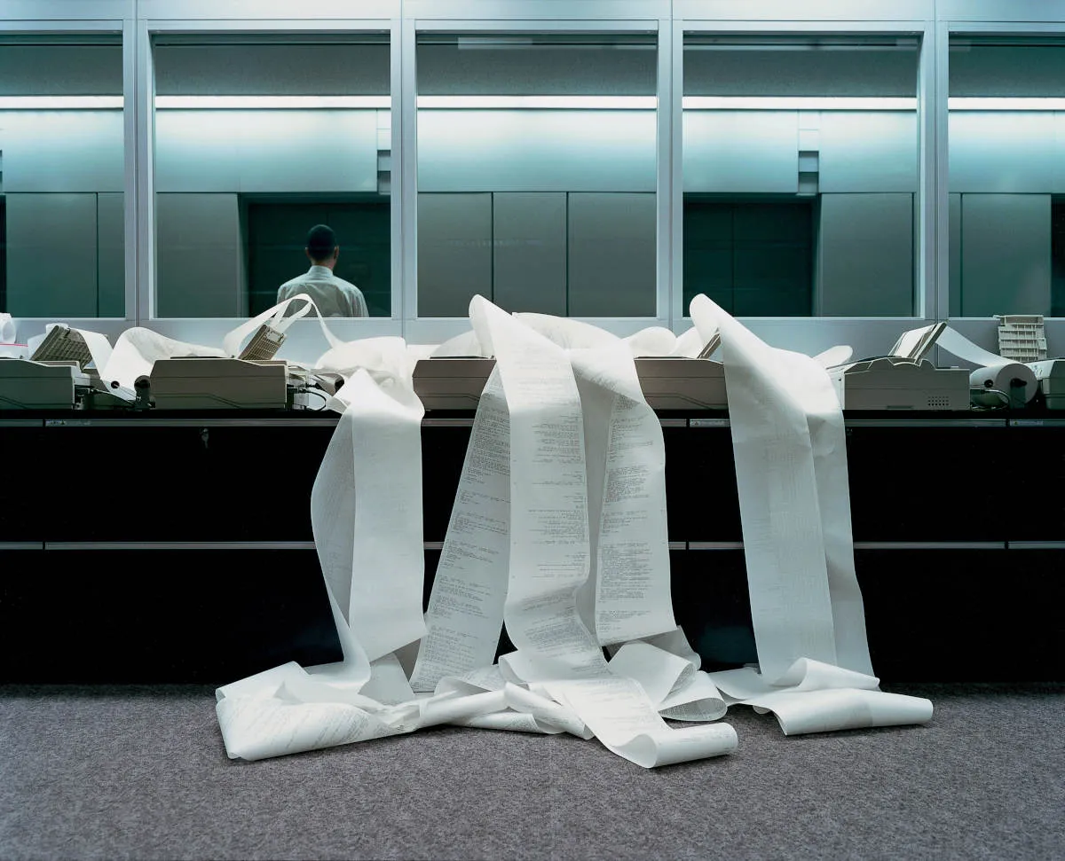 Lars Tunbjörk, Office, 77: Stockbroker, Tokyo, 1999
