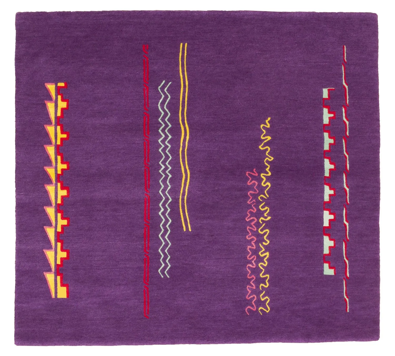 Mekhitar Garabedian, I copied this in a hurry and wrote in large letters (carpet), 2025, handmade carpet, wool and silk, 120 x 120 cm. Courtesy of N.Vrouyr