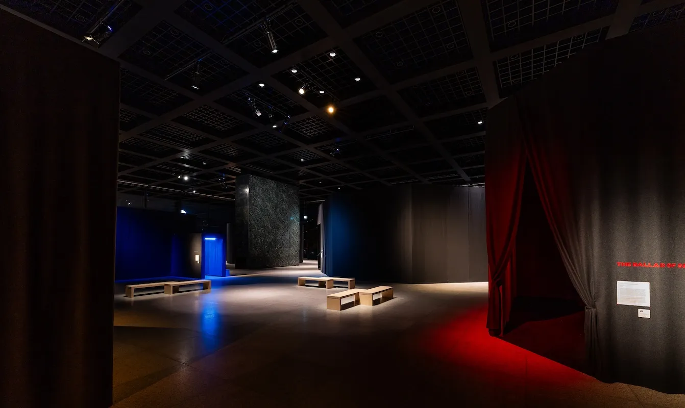 Nan Goldin. This Will Not End Well, Exhibition view, Neue Nationalgalerie, 2024