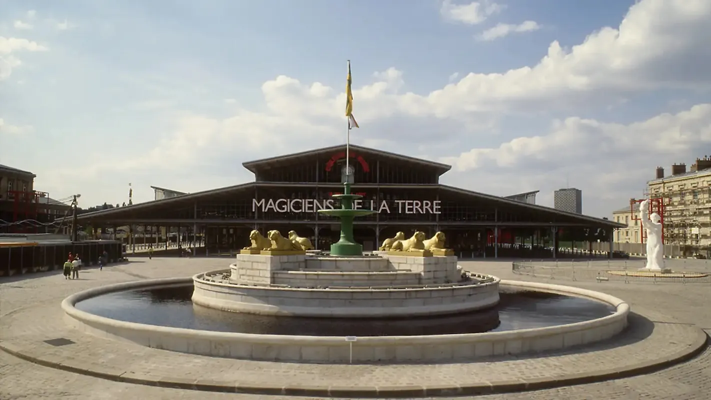 The entrance of Les Magiciens de la Terre at La Villette, 1989